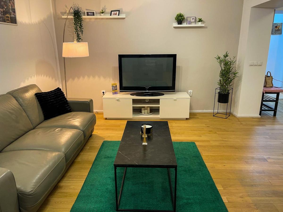 Tudor'S Apartment Bucureşti Ngoại thất bức ảnh
