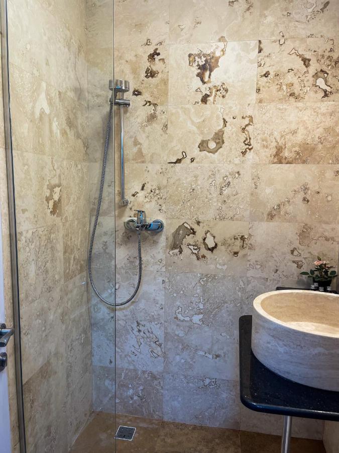 Tudor'S Apartment Bucureşti Ngoại thất bức ảnh